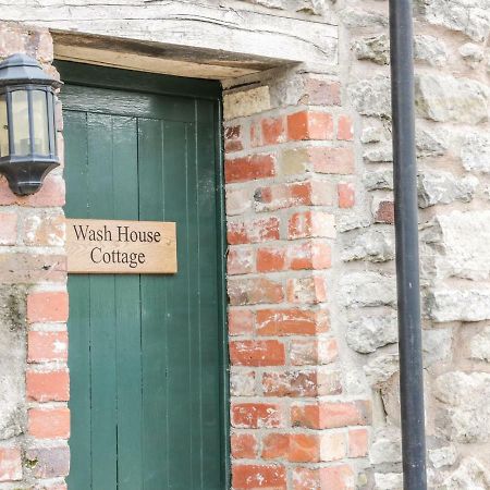 Wash House Cottage Much Wenlock Exteriör bild