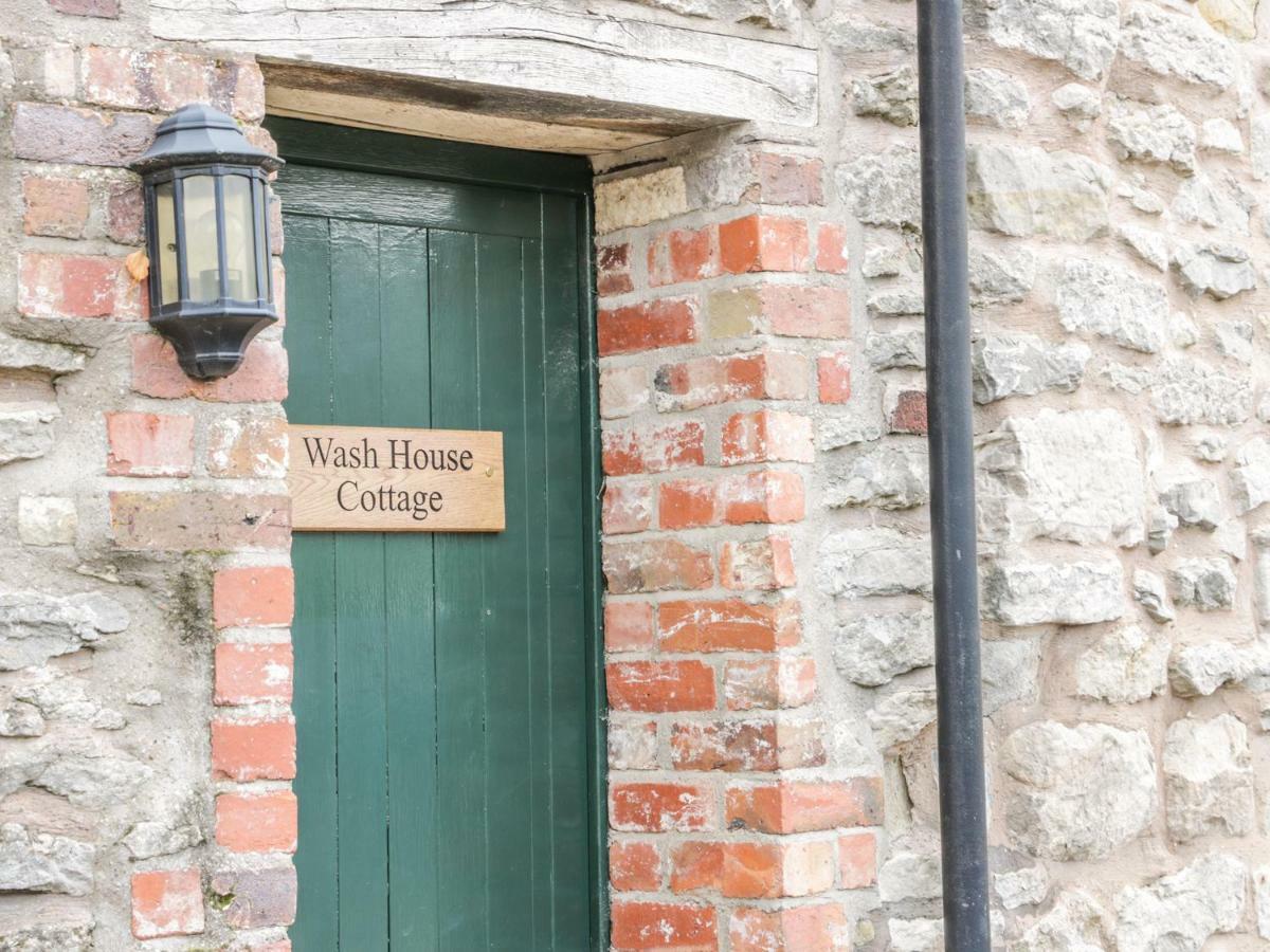 Wash House Cottage Much Wenlock Exteriör bild